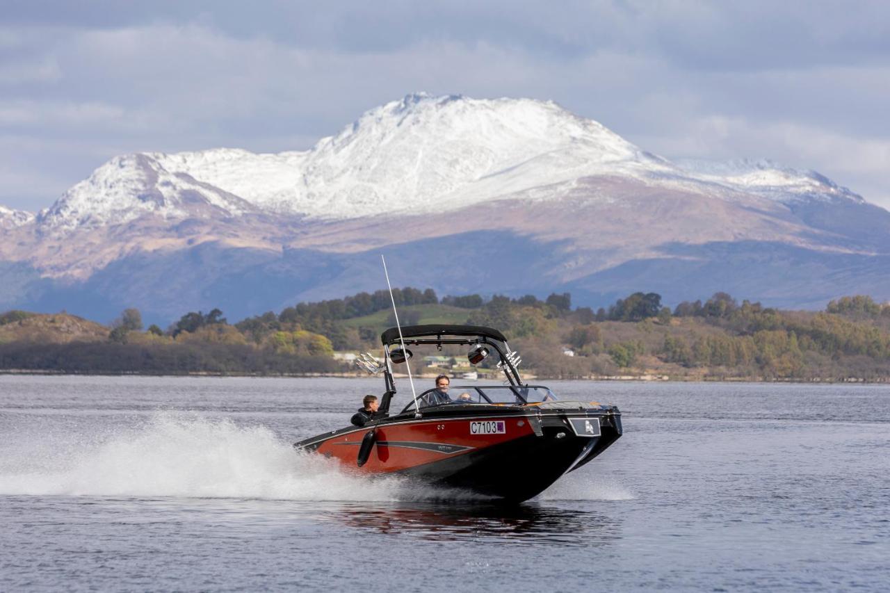 Cameron House On Loch Lomond Alexandria Luaran gambar A motor launch on Loch Lomond