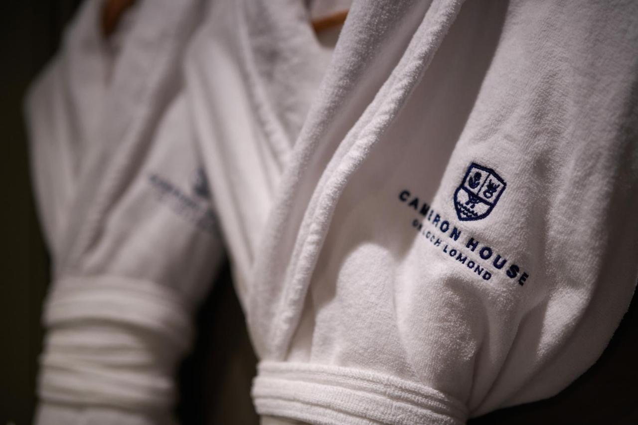 Cameron House On Loch Lomond Alexandria Luaran gambar A bathrobe