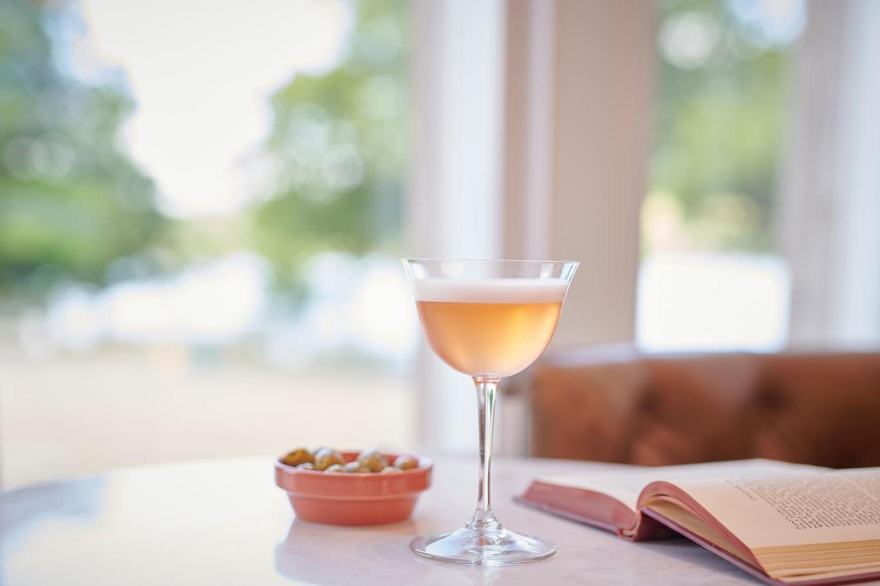 Cameron House On Loch Lomond Alexandria Luaran gambar A glass of champagne