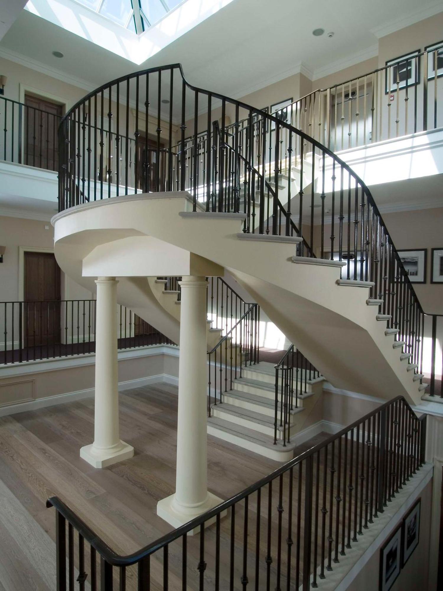 Cameron House On Loch Lomond Alexandria Luaran gambar A helical staircase