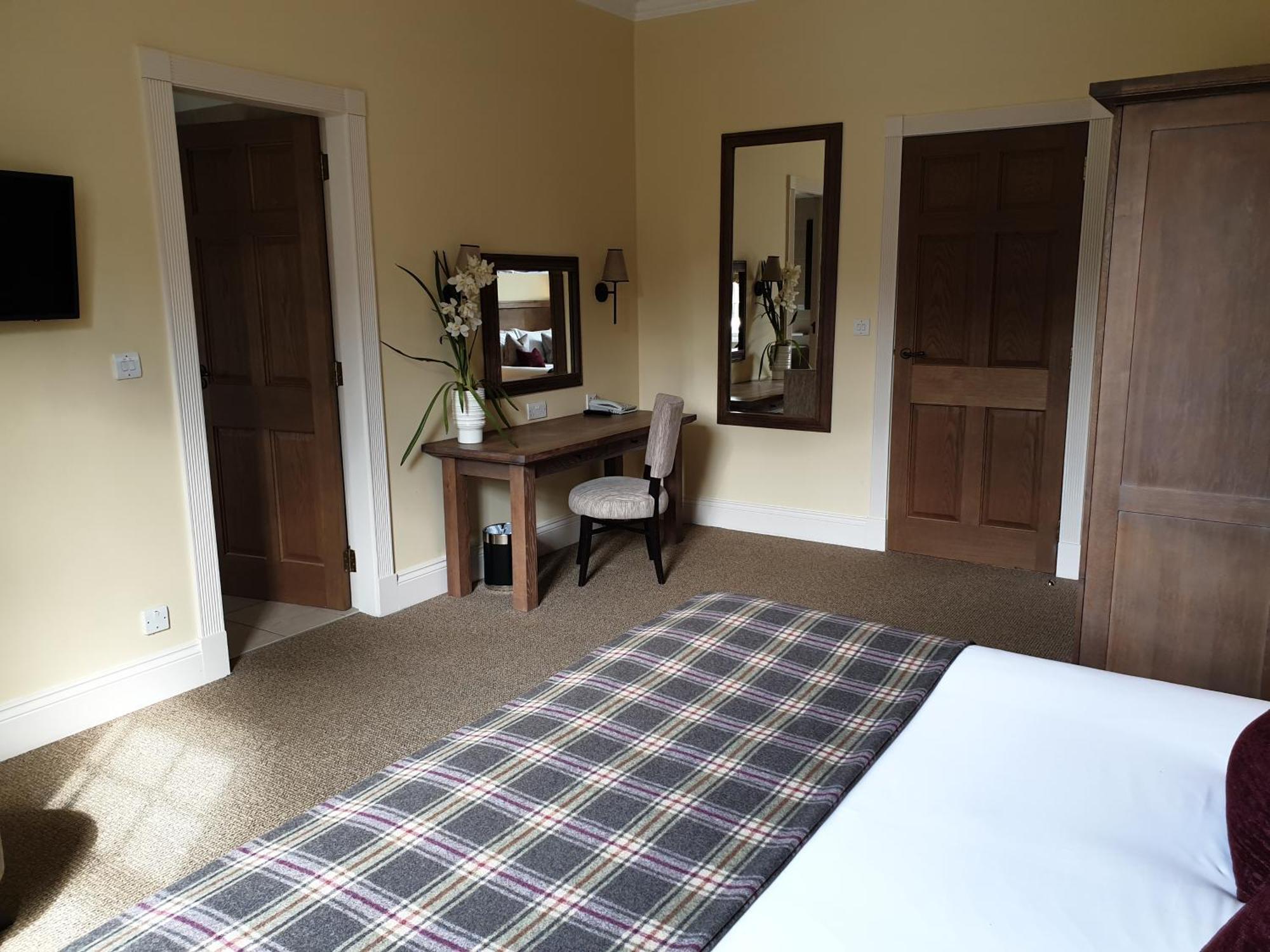Cameron House On Loch Lomond Alexandria Luaran gambar A bedroom at the hotel